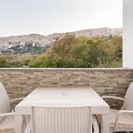 Ruzmarinka With Spacy Terrace Appartement Baška