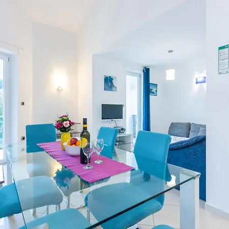 Ruzmarinka With Spacy Terrace Apartman *