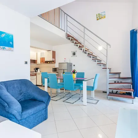 Ruzmarinka With Spacy Terrace Apartment Baska (Krk)
